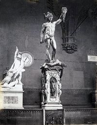 Bild 4: Vollansicht Perseus mit dem Medusenhaupt von Benvenuto Cellini